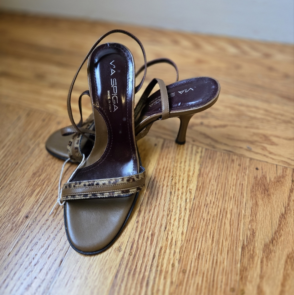 NWOB Via Spiga Women's Brown Strappy Heels